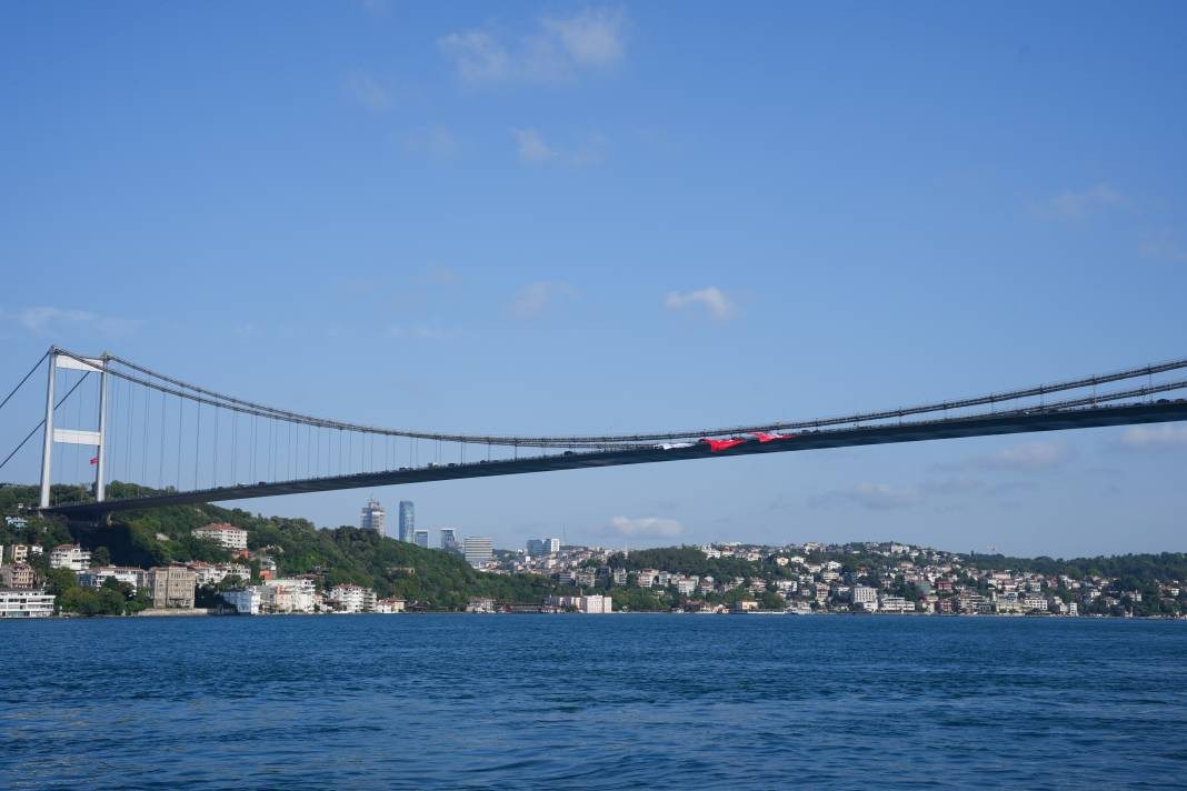 İstanbul'daki köprülere Türk bayrağı asıldı - Resim: 9